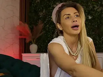 Stripchat Sex Cam of angel_wow_