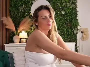 Stripchat Live Sex Cam of angel_wow_