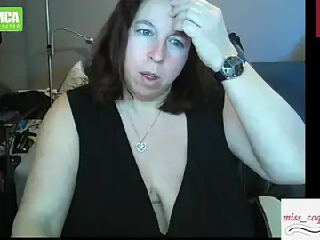 Stripchat Free Porn Cam of miss_coquine