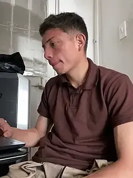 Stripchat Nude Webcam of santiObrero