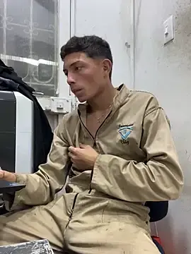 Stripchat Live Sex of santiObrero