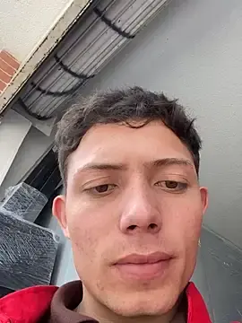 Stripchat Live Sex Cam of santiObrero