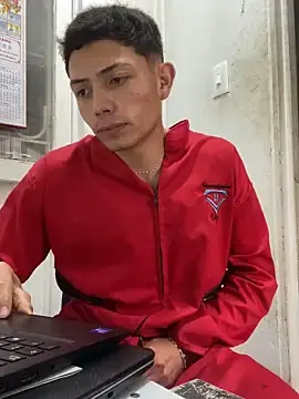 Stripchat Free Live Porn of santiObrero