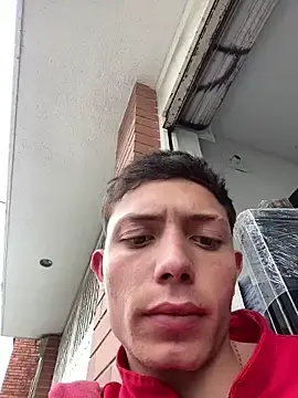 Stripchat Nude Webcam of santiObrero