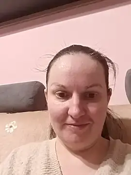 BustyLadyAlma from stripchat