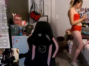 KierBearKisses from stripchat