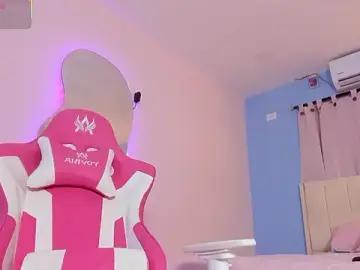 Stripchat Sex Chat of LOU_22_