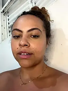 Chloe_Leaozinho from stripchat