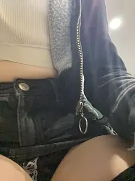 Stripchat Adult Webcam of Cherry___Blossom