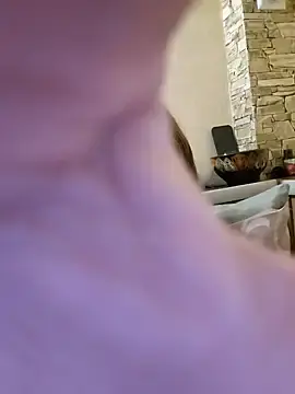 Stripchat Live Sex Cam of SweetTastes