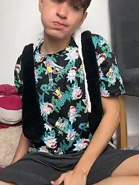 Stripchat Live Sex Cam of Naim_TheKing