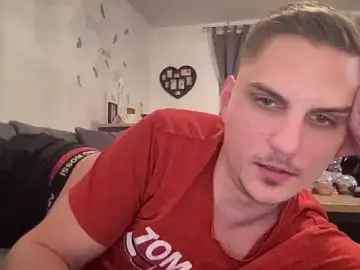 Sweetbooy90 from stripchat