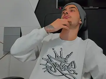 Stripchat Adult Webcam of BrandonTate