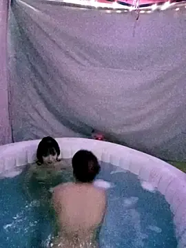 Stripchat Live Sex Cam of 3littleschoolteens