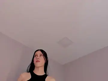 sara__jones_gh from stripchat