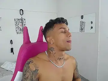 Stripchat Best live sex cam show of Leonard_Price