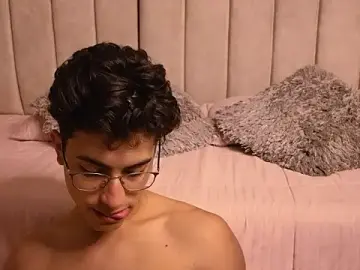 Stripchat Best Webcam of Aaron_Eze