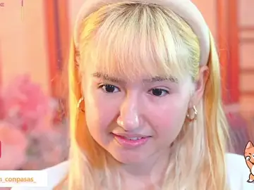 Stripchat Live Sex Cam of Pinkie_Princes