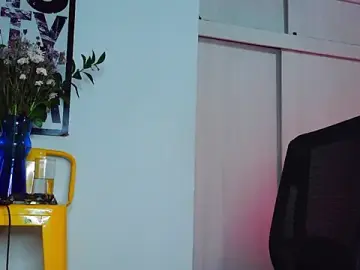 Stripchat Watch Live Sex Cams of purple_em69