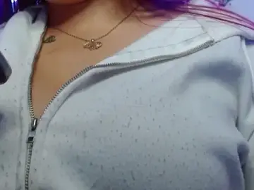 Stripchat Live Sex Cam of cata__gutierrez_