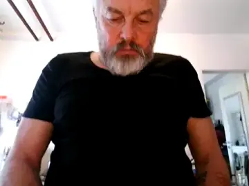 Stripchat Adult Video Chat of Berg_Boy