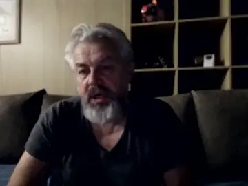 Stripchat Live Sex Cam of Berg_Boy