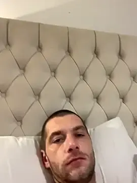 Stripchat Free Porn Cam of Kinkycouple142