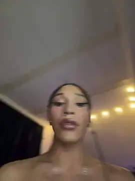 Stripchat Live Porn of Emaa-