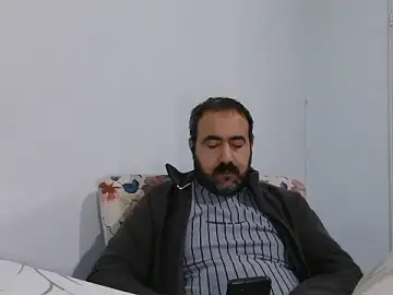 Stripchat Sex Cam of big_snakee