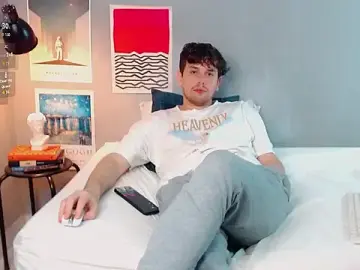 Stripchat Live Sex Cam of Elio555