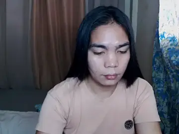 Stripchat Live Sex Cam of Simple_Martina