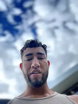 Stripchat Sex Cam of liam_bronw