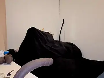 Stripchat Sex Cam of ENGLISHEMILY_69