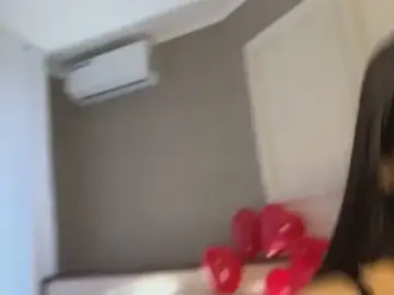 Stripchat Free Porn Cam of UrLillShy