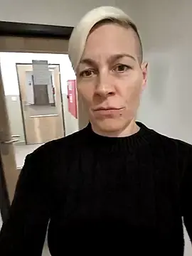 Stripchat Free Live Porn of DarleenHot