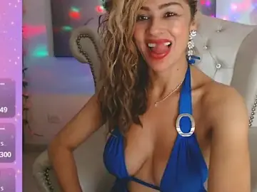 Stripchat Free Porn Cam of Isabelhot1