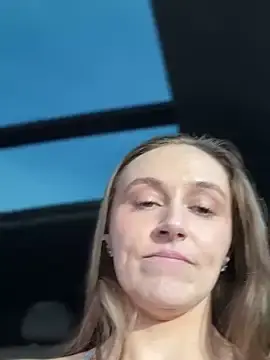 Stripchat Live Sex of lunagirl13