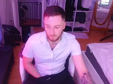 Stripchat Free Porn Cam of Keviios