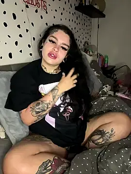 Stripchat Adult Video Chat of tempzzz12