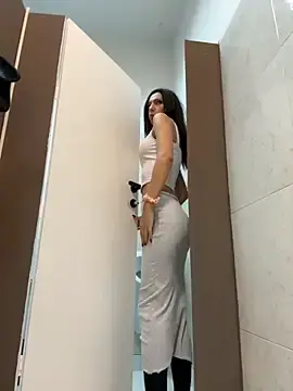 Stripchat Watch Live Sex Cams of -MiaSweet-