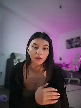 Stripchat Free Live Porn of DramaQueen__