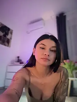 DramaQueen__ from stripchat