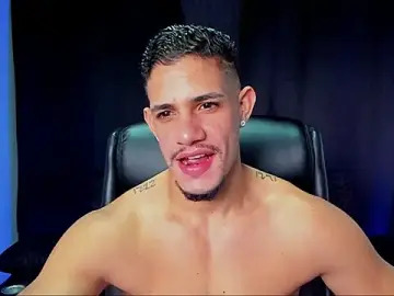 Stripchat Live Porn of jhonnysnow17