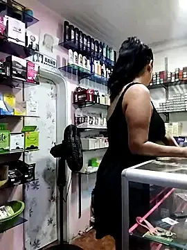 Stripchat Free Live Porn of keilymadam