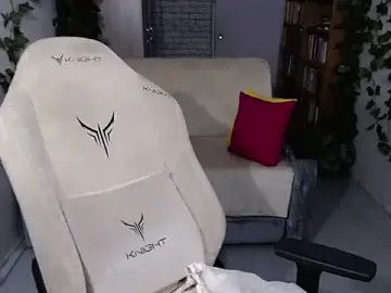 Stripchat Sex Cam of lillit__gold