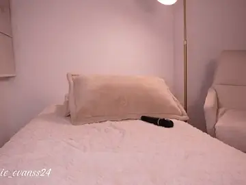 Stripchat Free Porn Cam of annie24_evans