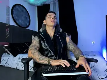 Stripchat Best Webcam of Aron_Dark