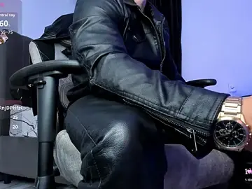 Stripchat Live Sex of Aron_Dark