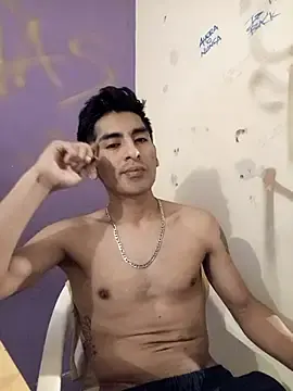 LeonRoots from stripchat