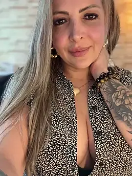 Stripchat Free Porn Cam of _Abril-Office1